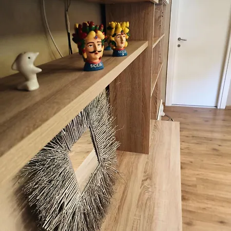 A Due Passi Dalla Valle Dei Templi